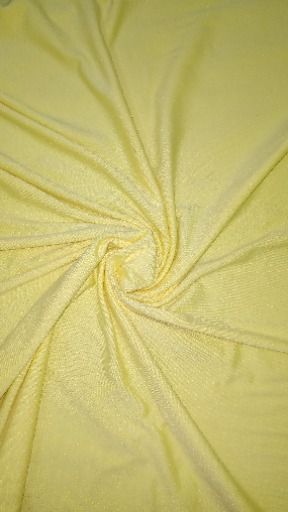 Amarillo claro