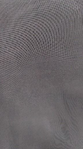 Gris oscuro