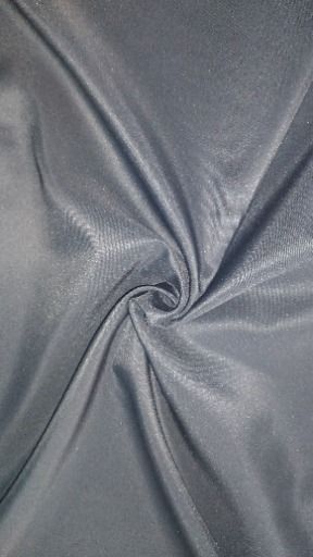 Gris oscuro